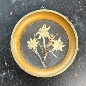 Round Brown Wall Art with Note Vintage